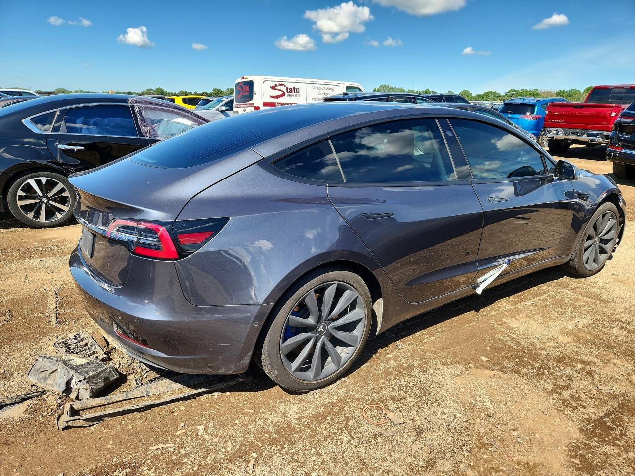 2020 Tesla Model 3 - Фото 3