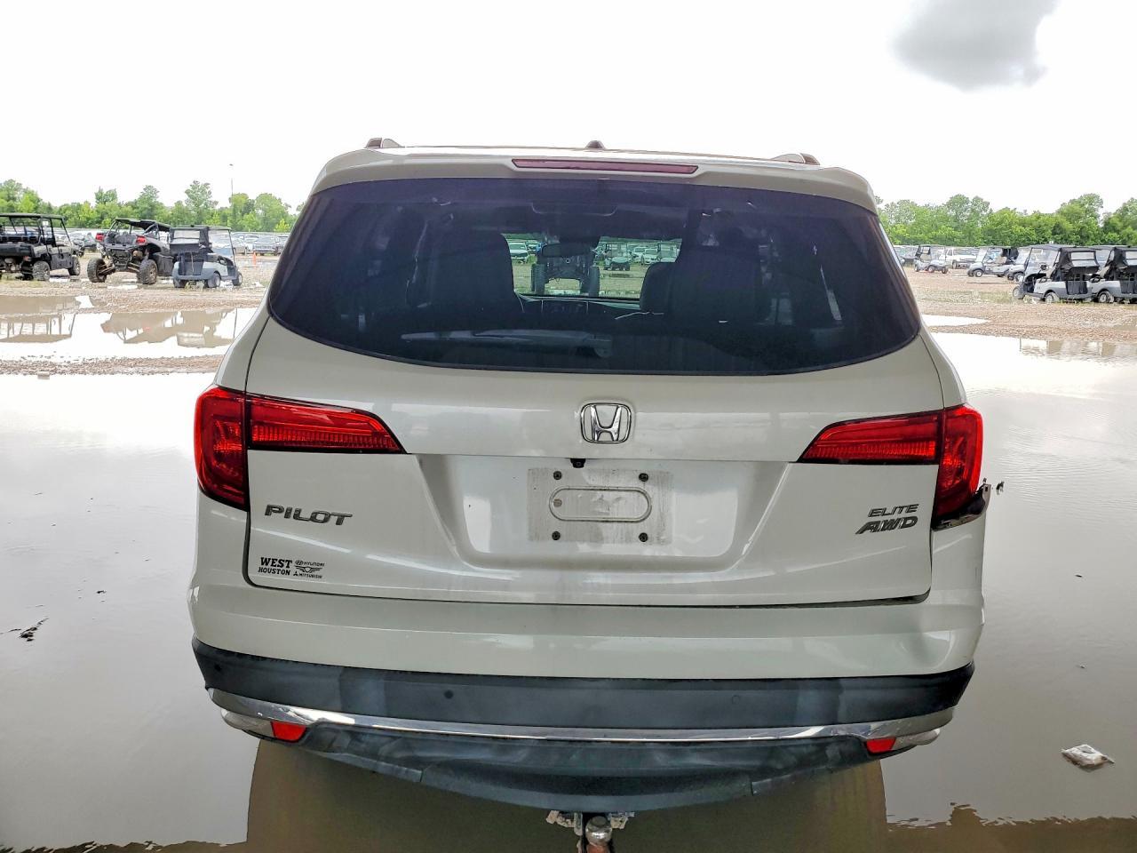 2017 Honda Pilot Elite - Фото 6