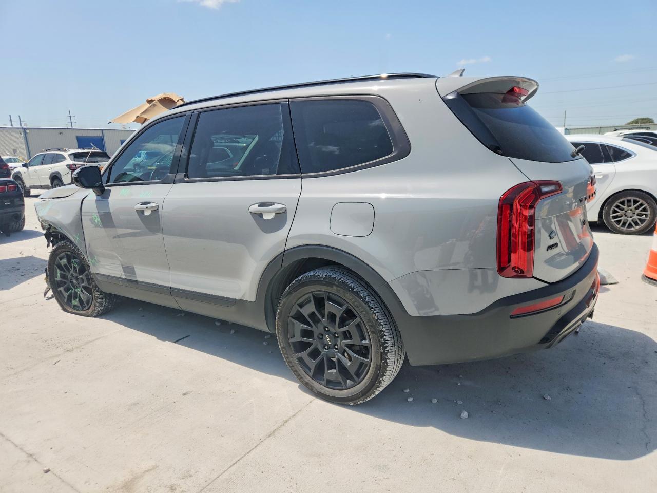2022 Kia Telluride Sx - Фото 2