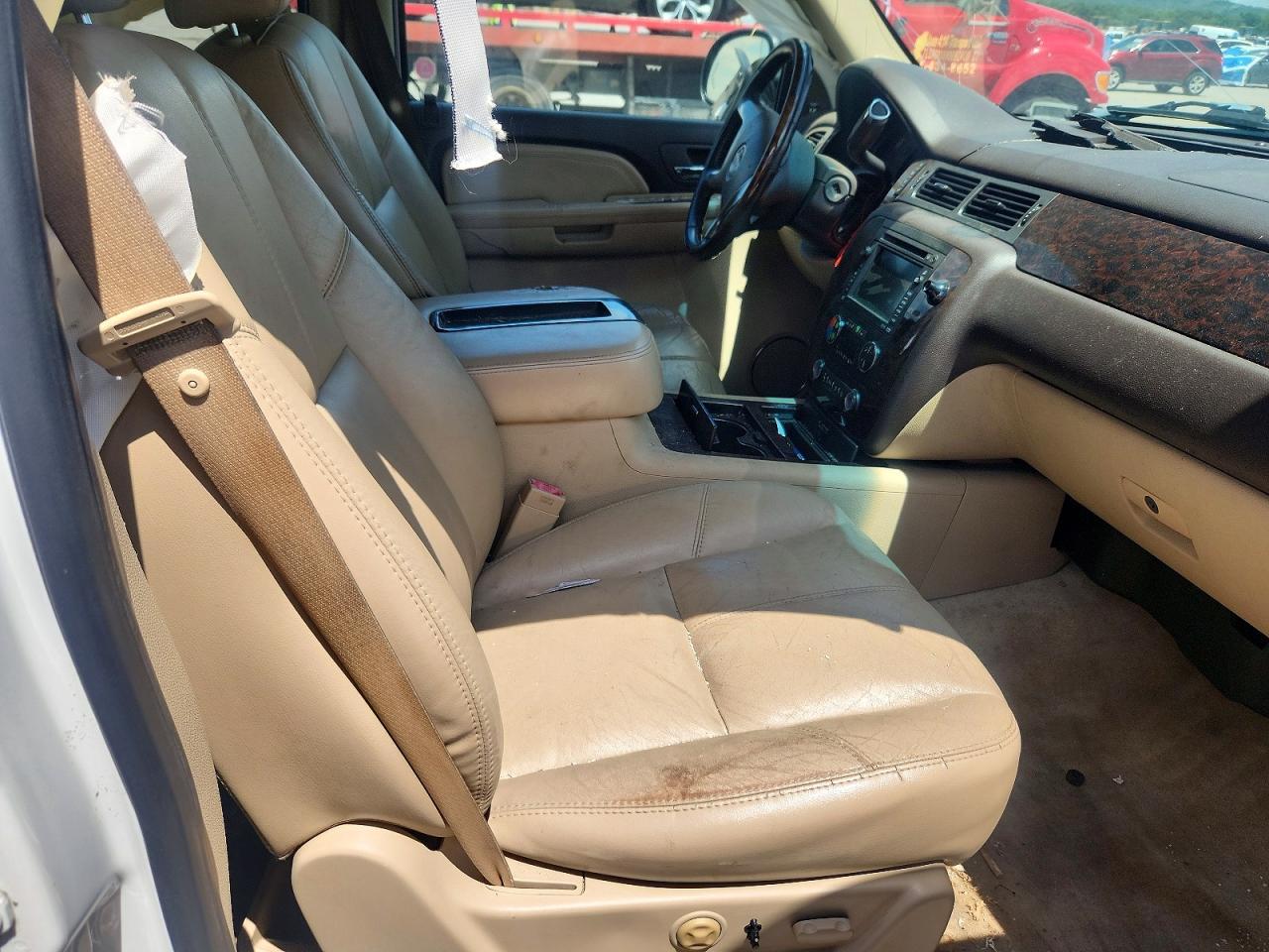 2007 GMC Yukon Denali - Image 7