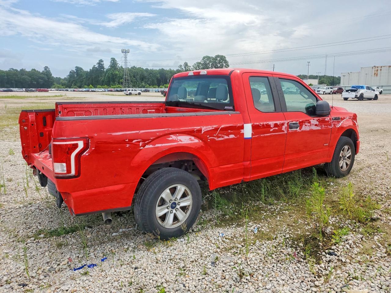 2017 Ford F150 Super Cab - Фото 3