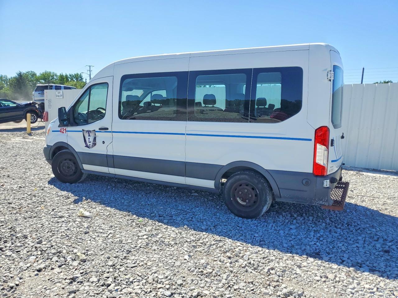 2017 Ford Transit T-350 - Фото 2