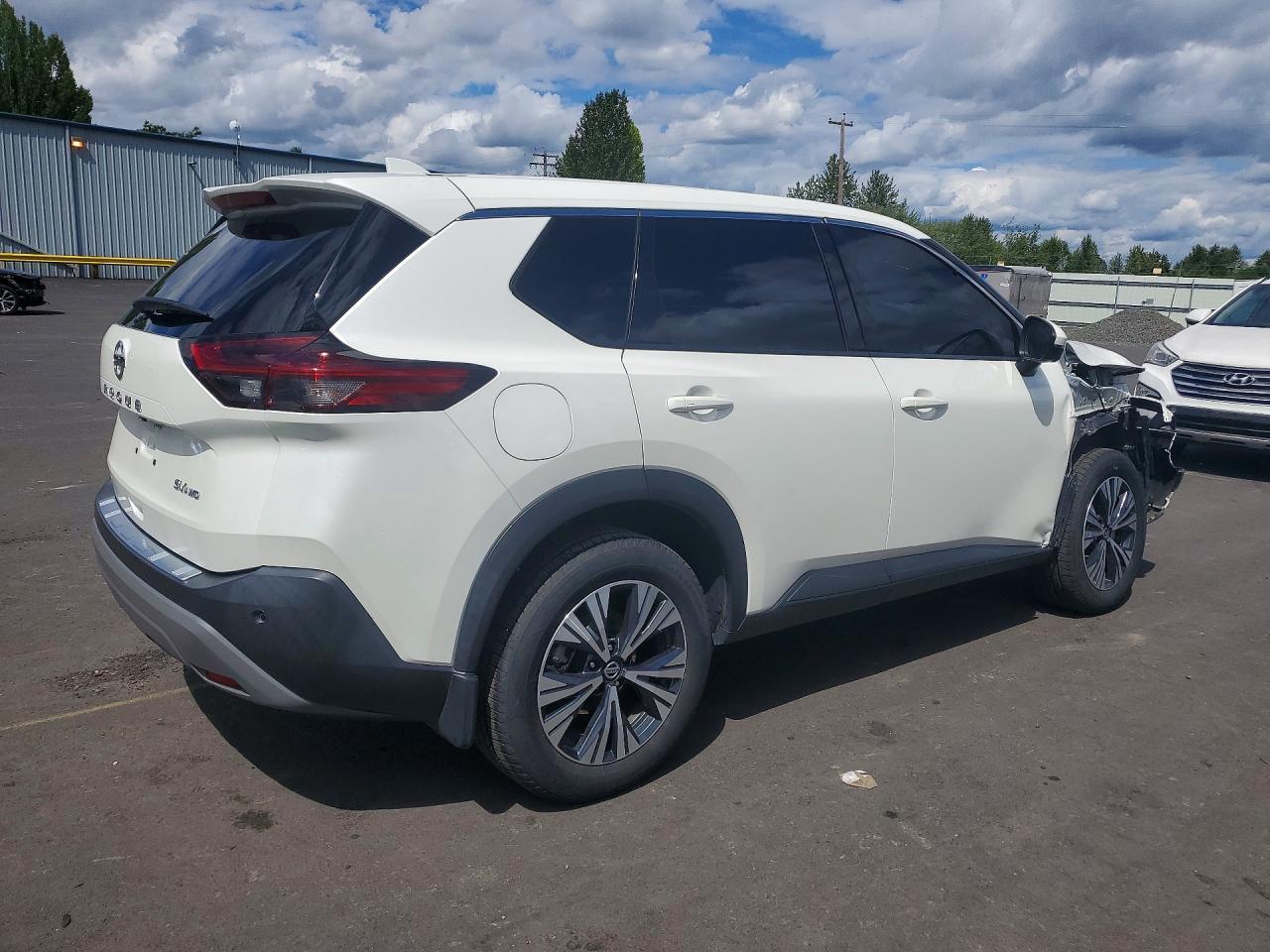 2021 Nissan Rogue Sv - Image 3