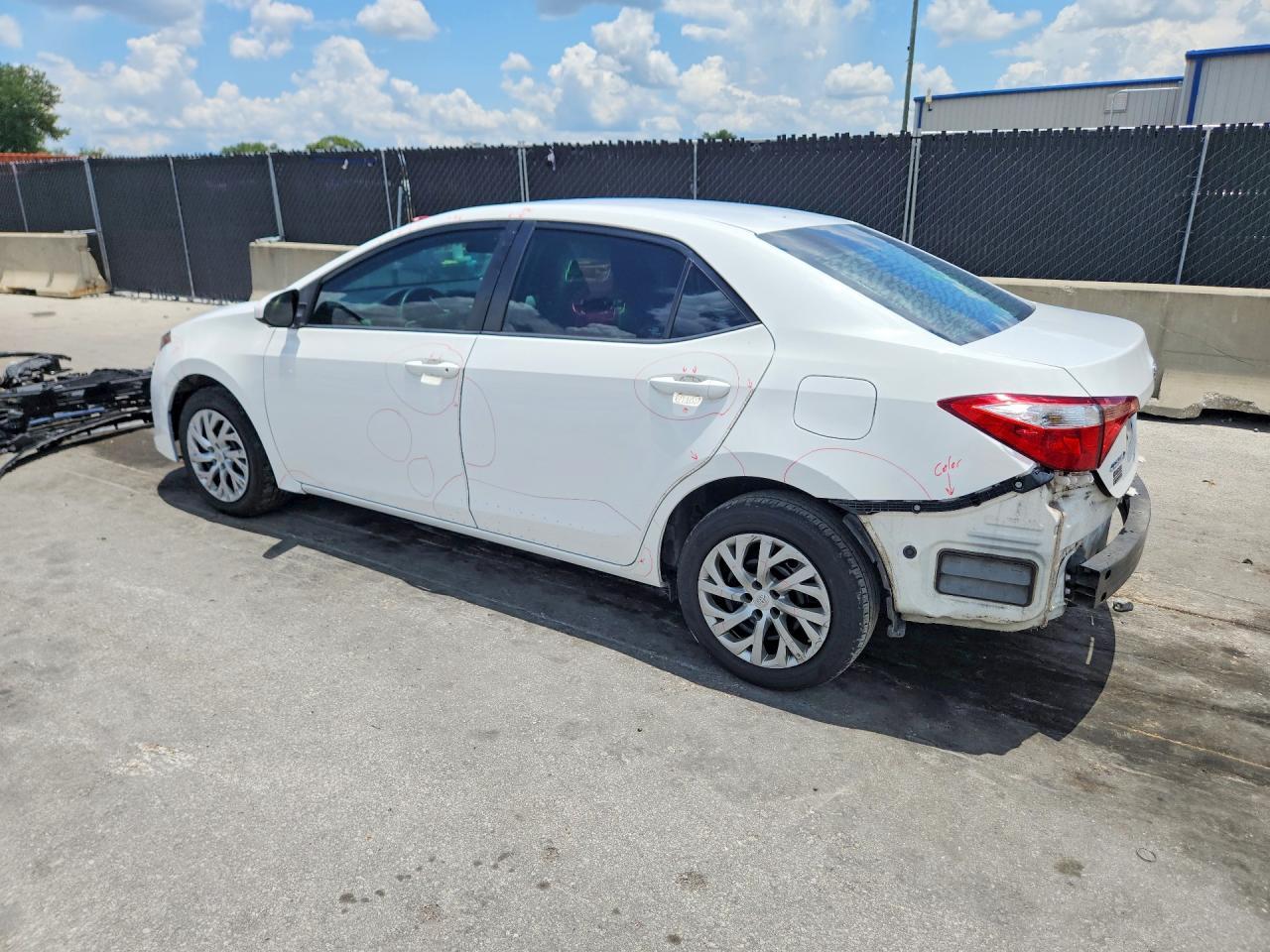 2019 Toyota Corolla Le - Фото 2