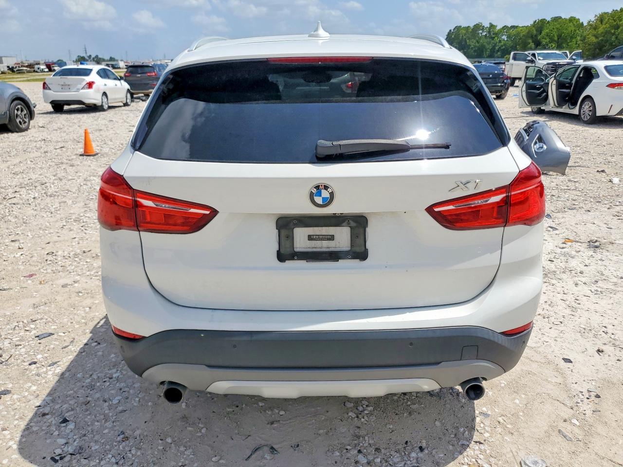 2017 BMW X1 Sdrive28I - Image 6