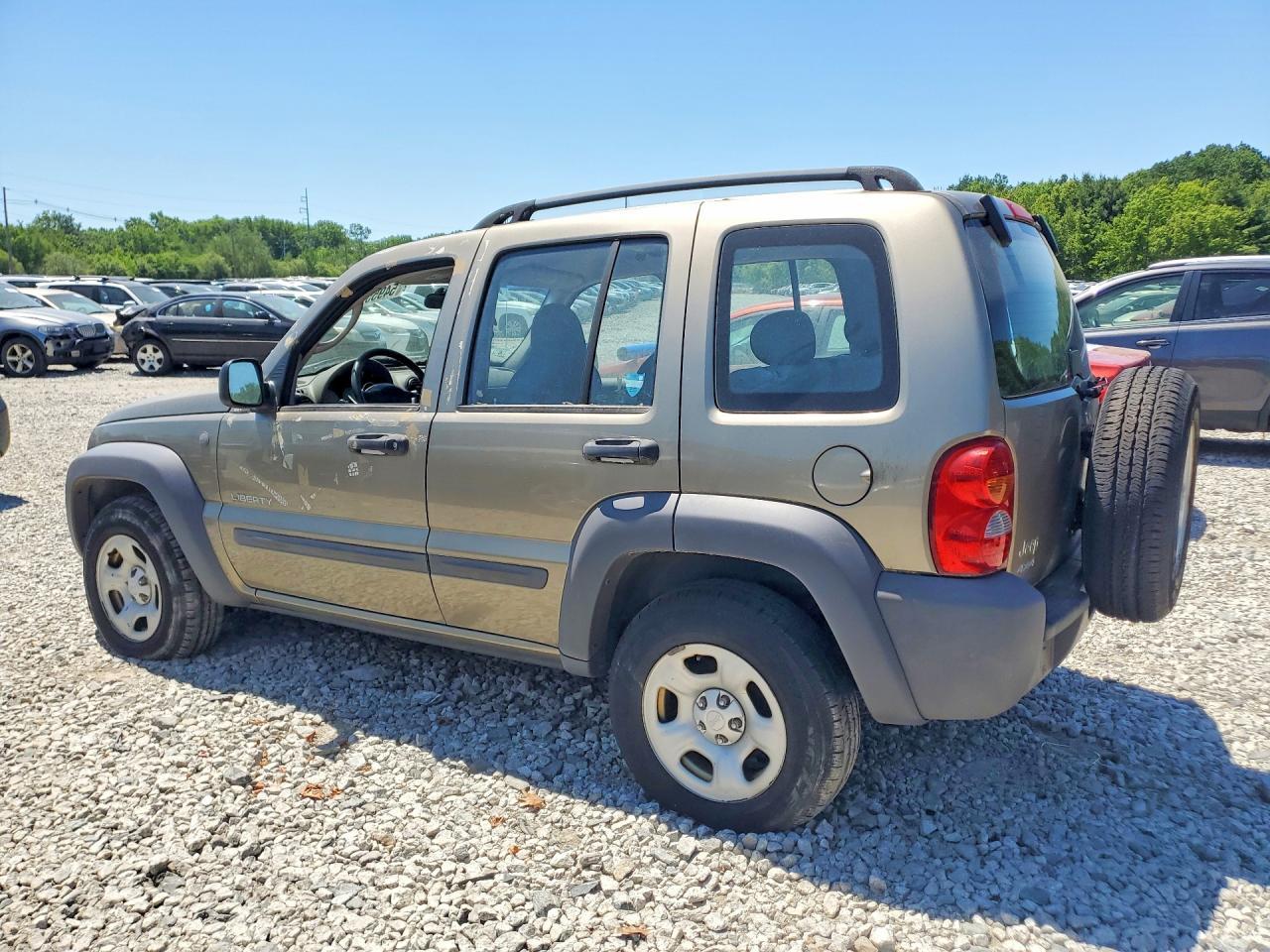 2004 Jeep Liberty Sport - Image 2