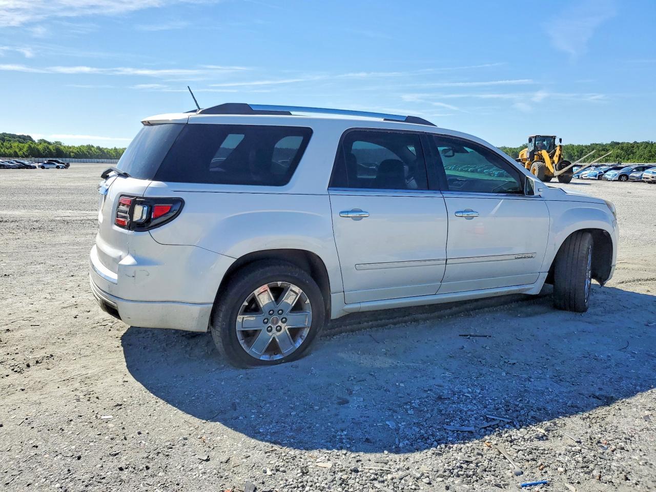 2016 GMC Acadia Denali - Image 3