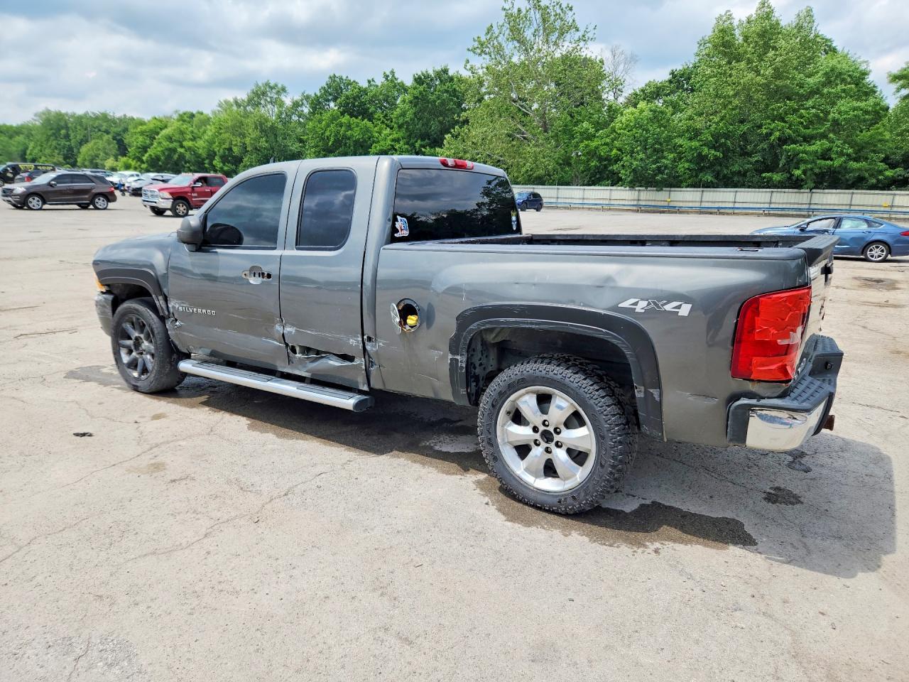 2011 Chevrolet Silverado K1500 Lt - Image 2