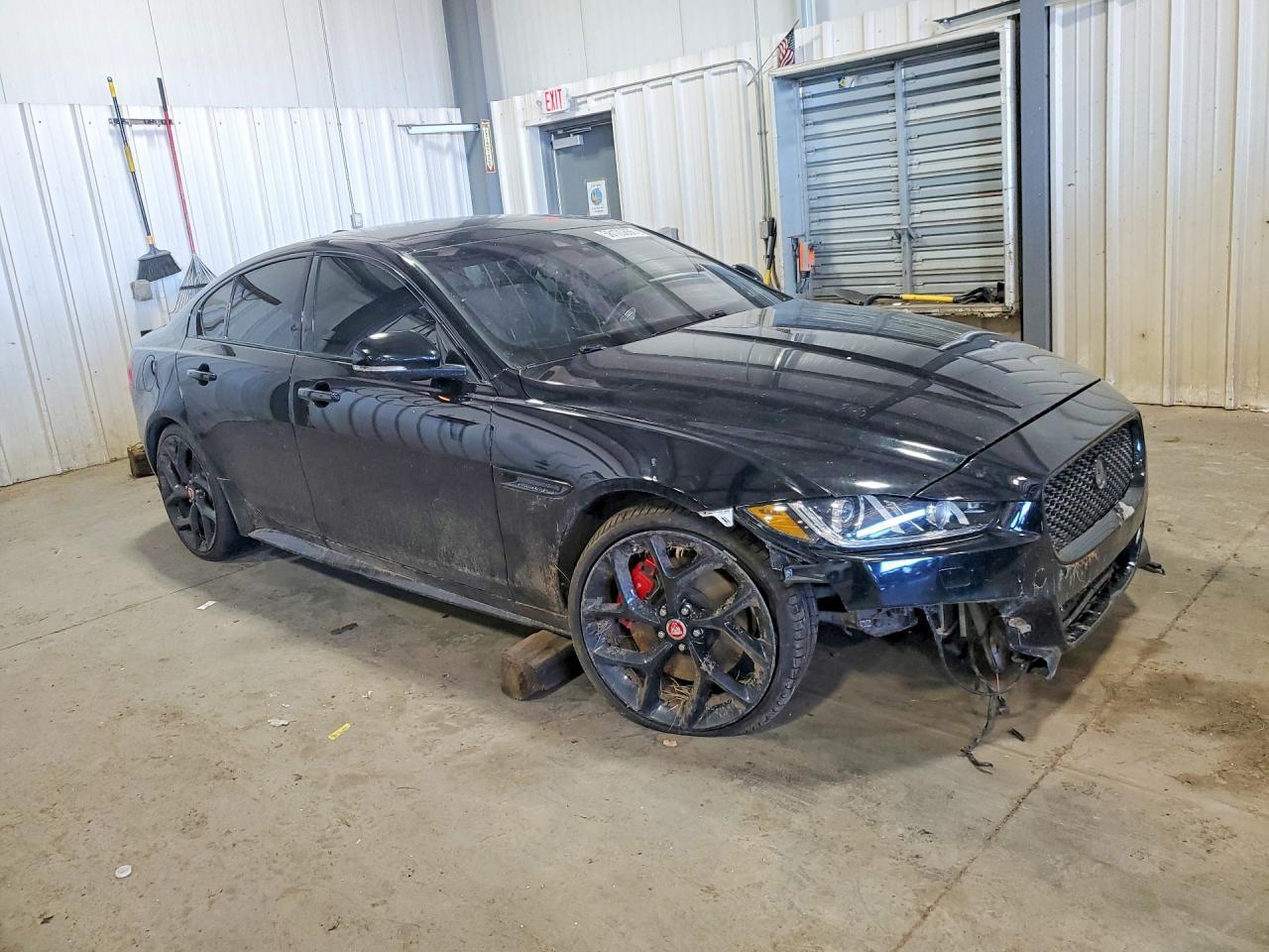 2019 Jaguar Xe S - Image 4