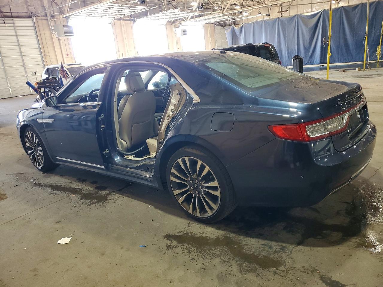 2017 Lincoln Continental Select - Image 2
