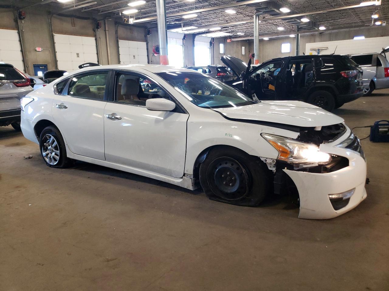 2015 Nissan Altima 2.5 S - Image 4