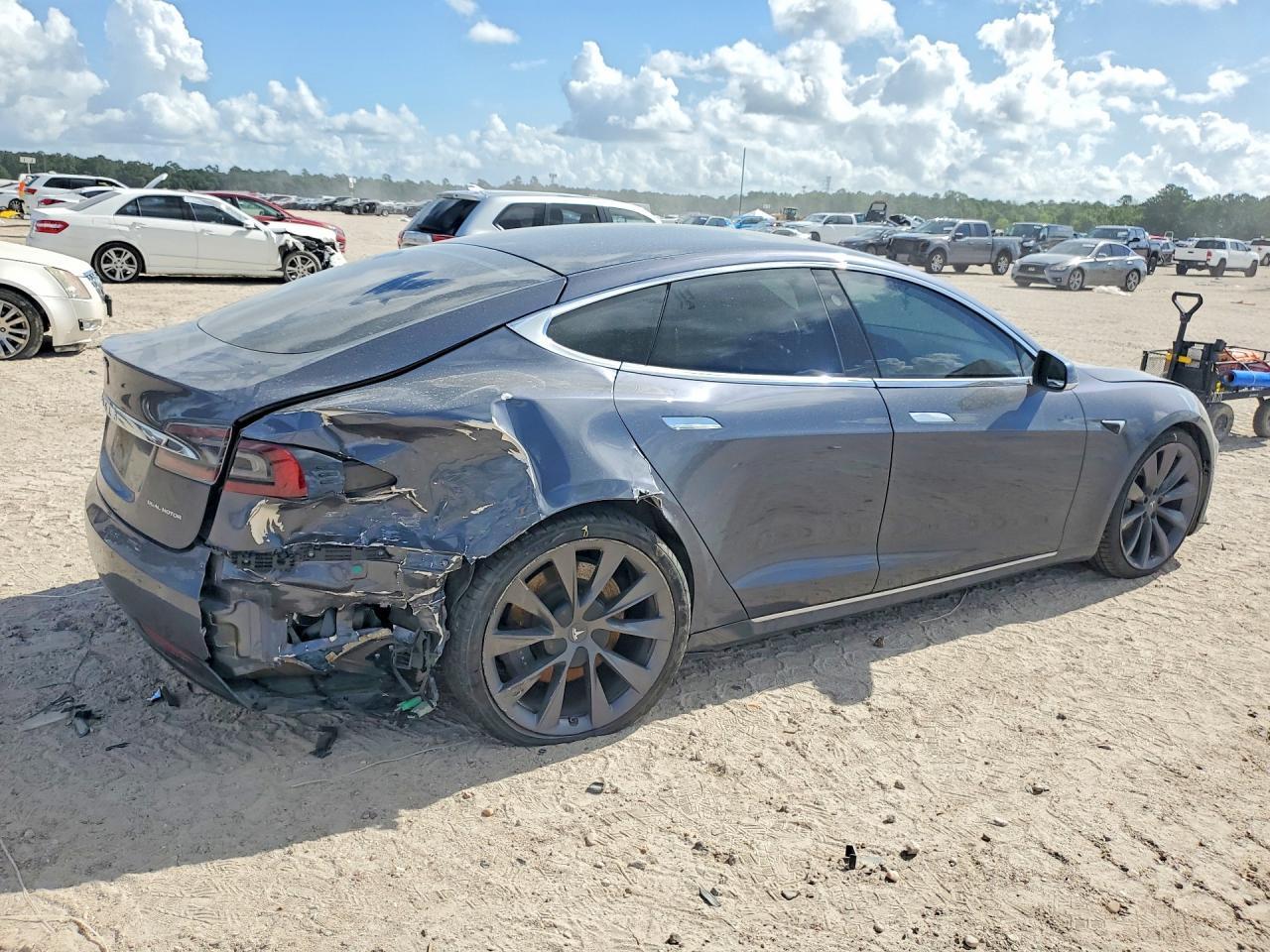 2021 Tesla Model S - Фото 3
