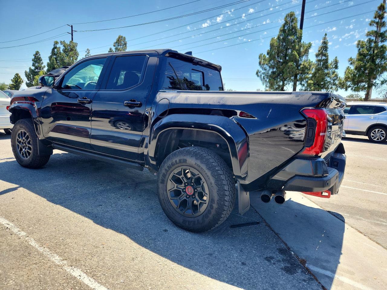 2025 Toyota Tacoma Trd Pro Hv - Image 2