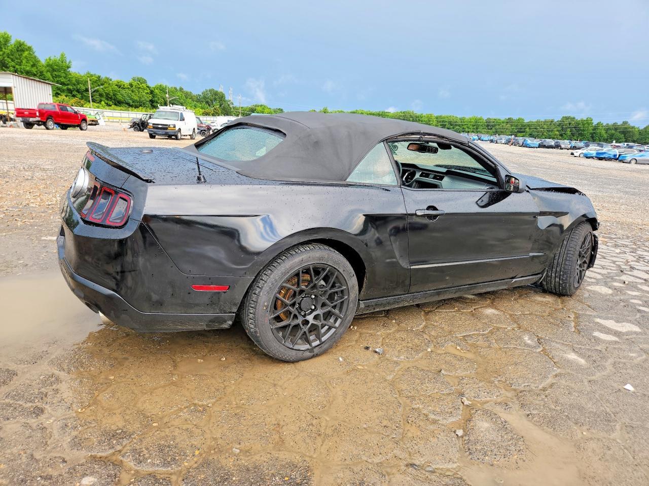 2012 Ford Mustang - Фото 3