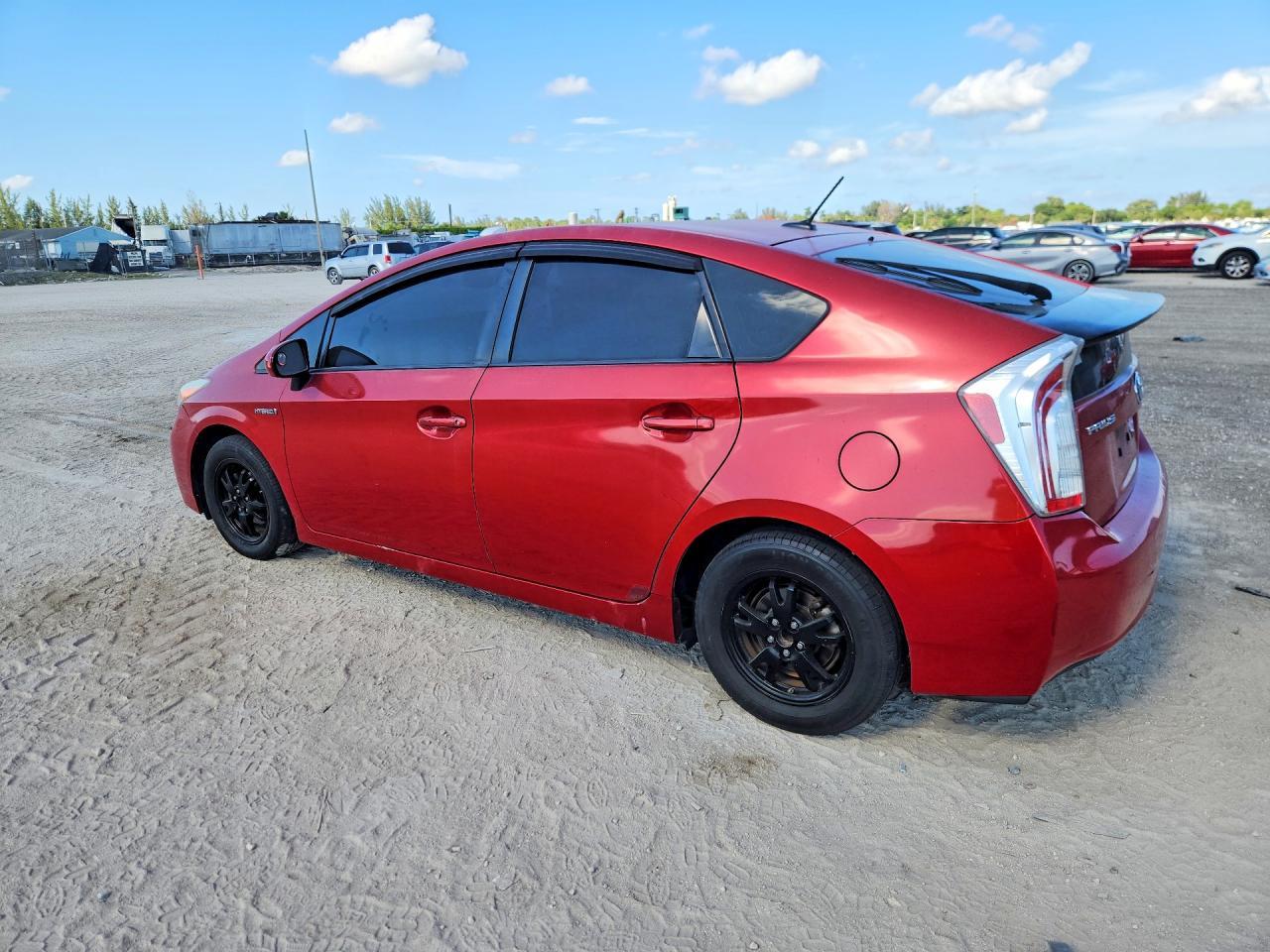 2012 Toyota Prius Four - Фото 2