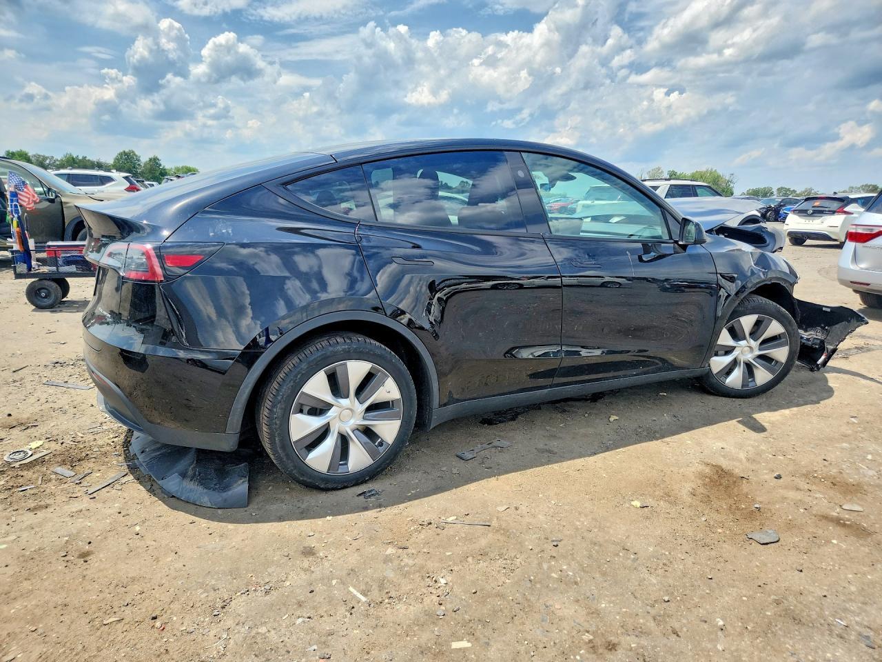 2023 Tesla Model Y - Image 3