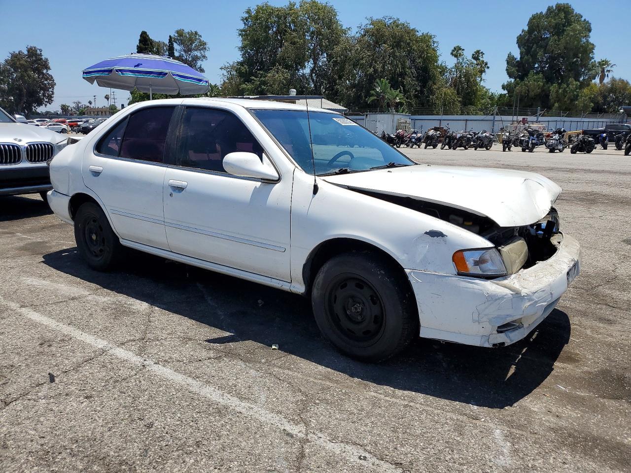 1998 Nissan Sentra Base - Image 4