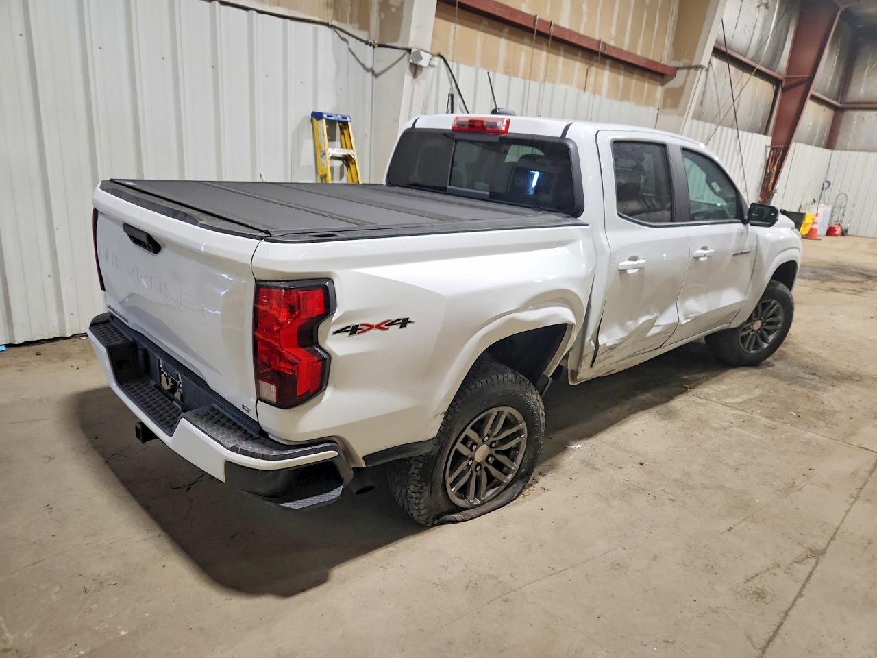 2024 Chevrolet Colorado Lt - Фото 3