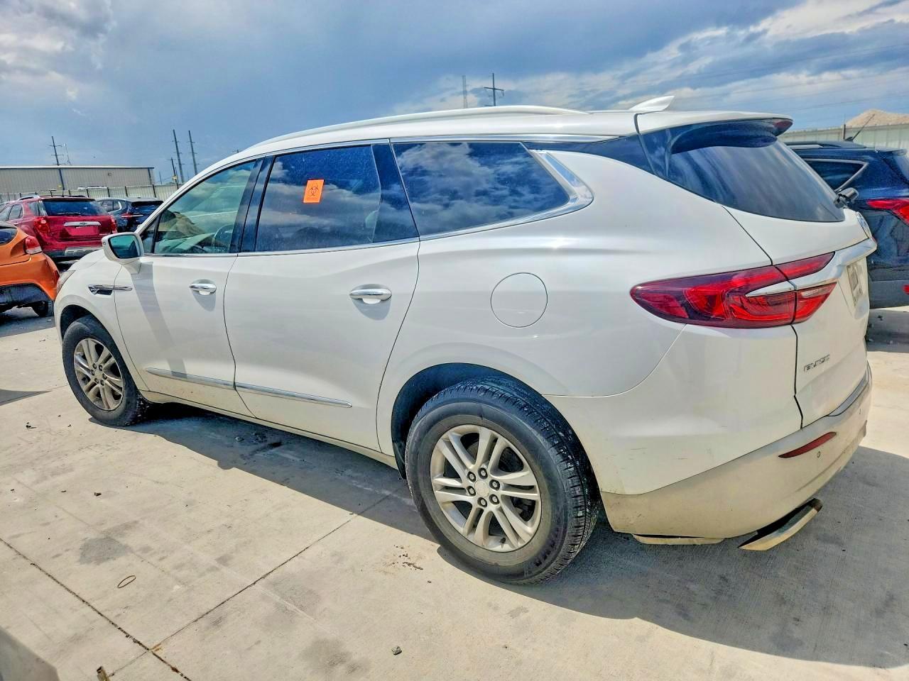 2018 Buick Enclave Premium - Фото 2