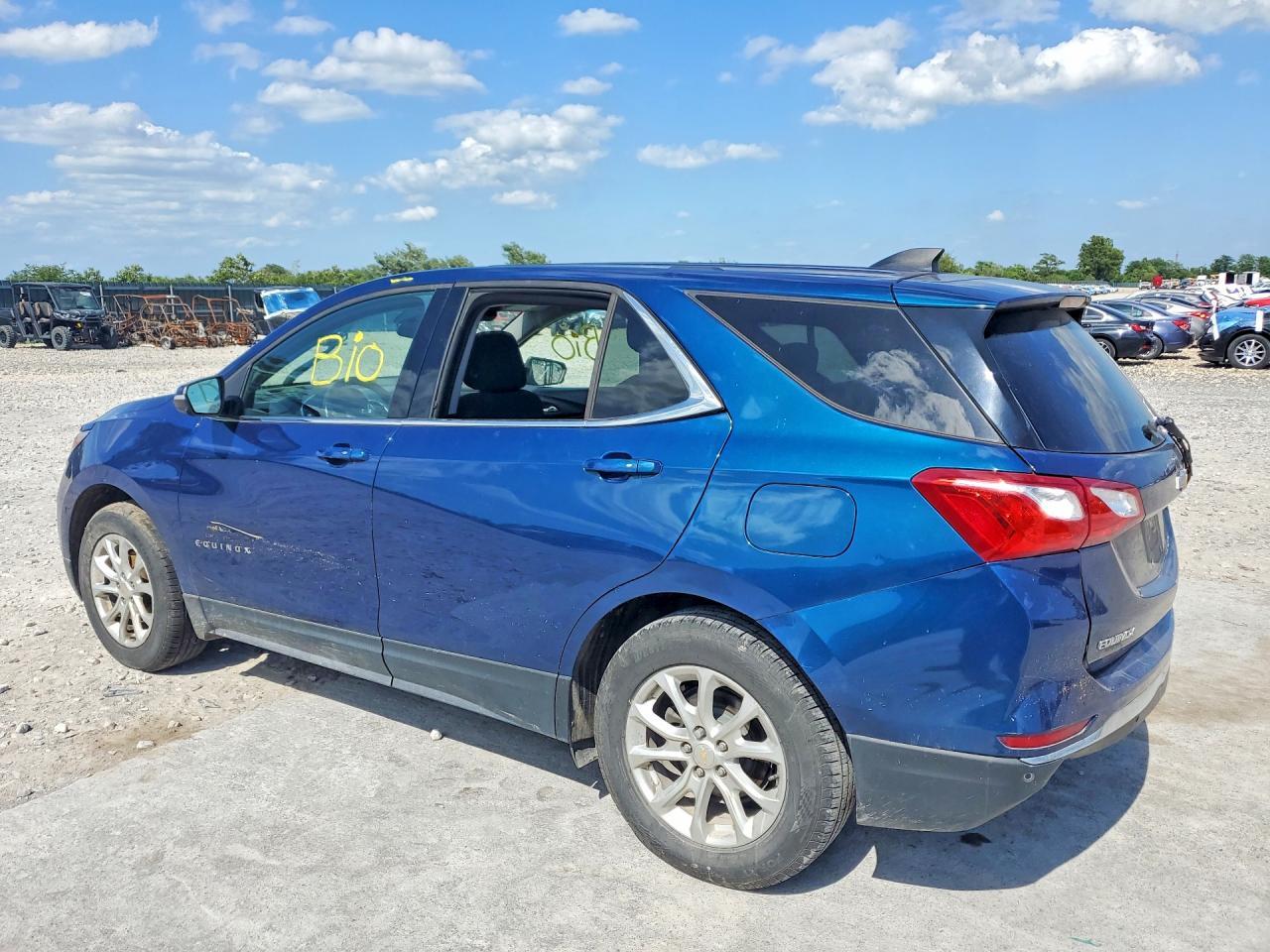 2019 Chevrolet Equinox Lt - Image 2