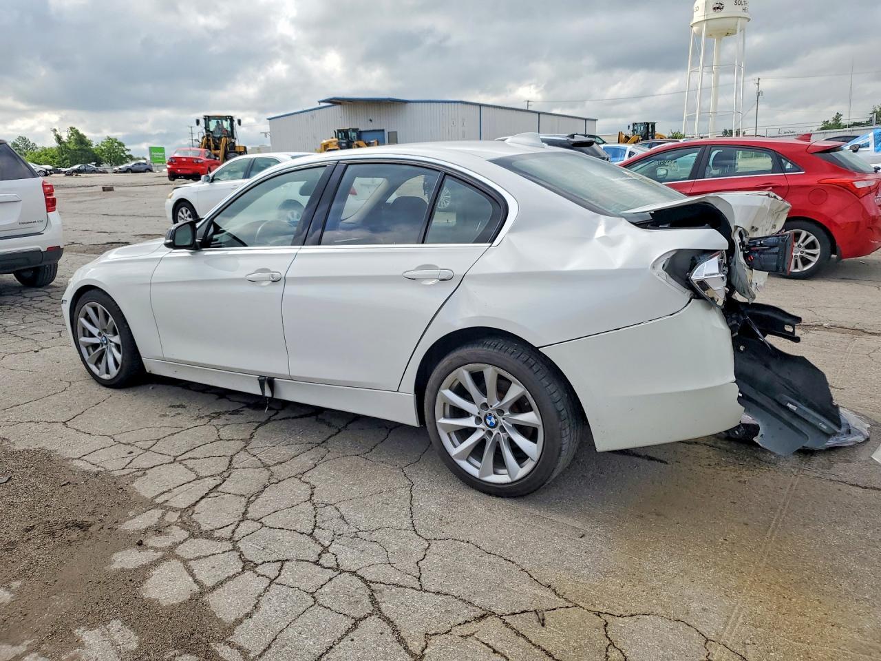 2014 BMW 328 Xi - Фото 2