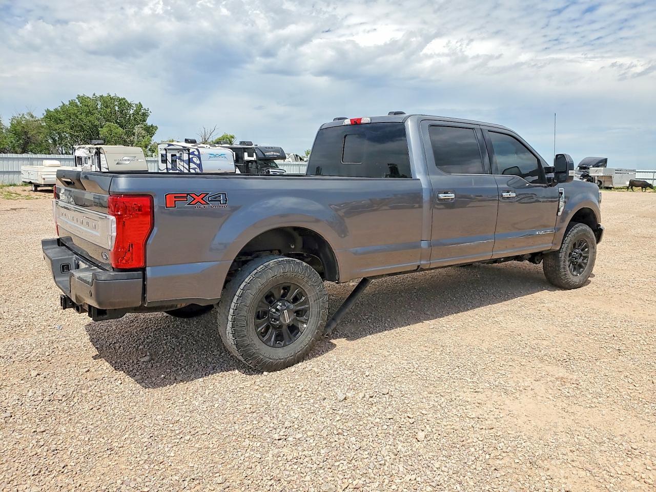 2022 Ford F350 Super Duty - Image 3