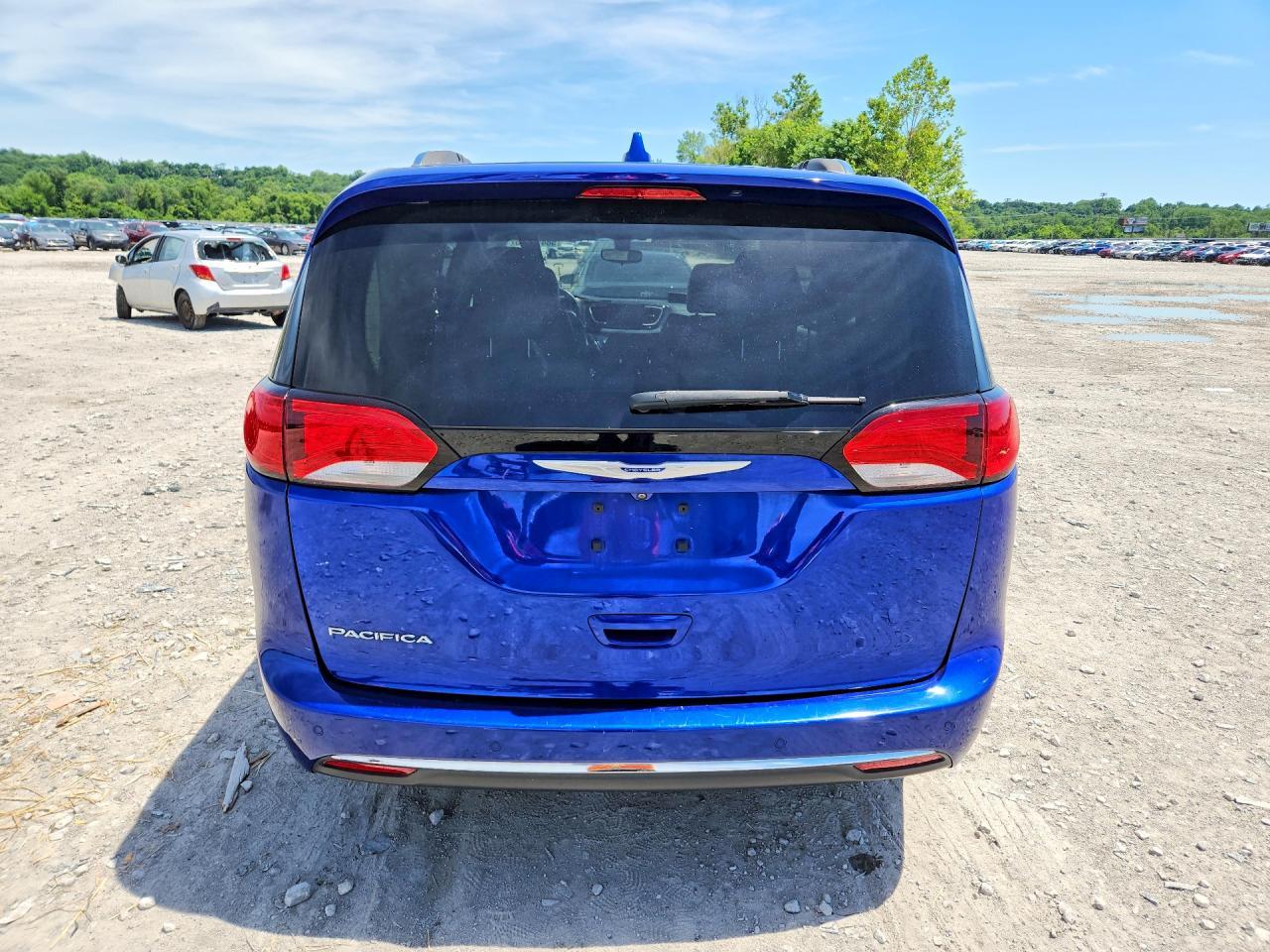 2018 Chrysler Pacifica Touring L - Фото 6