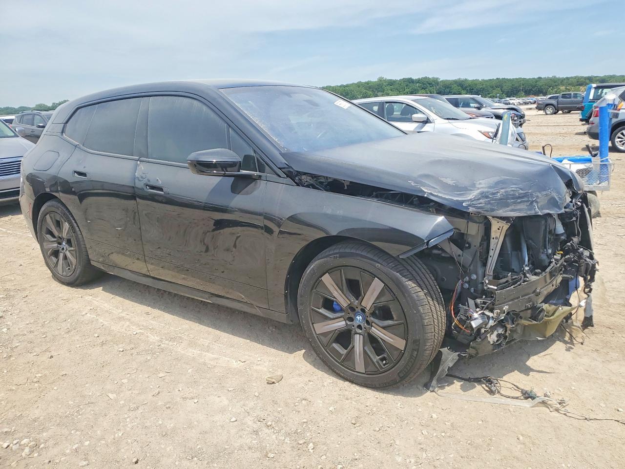 2023 BMW Ix xDrive50 - Image 4