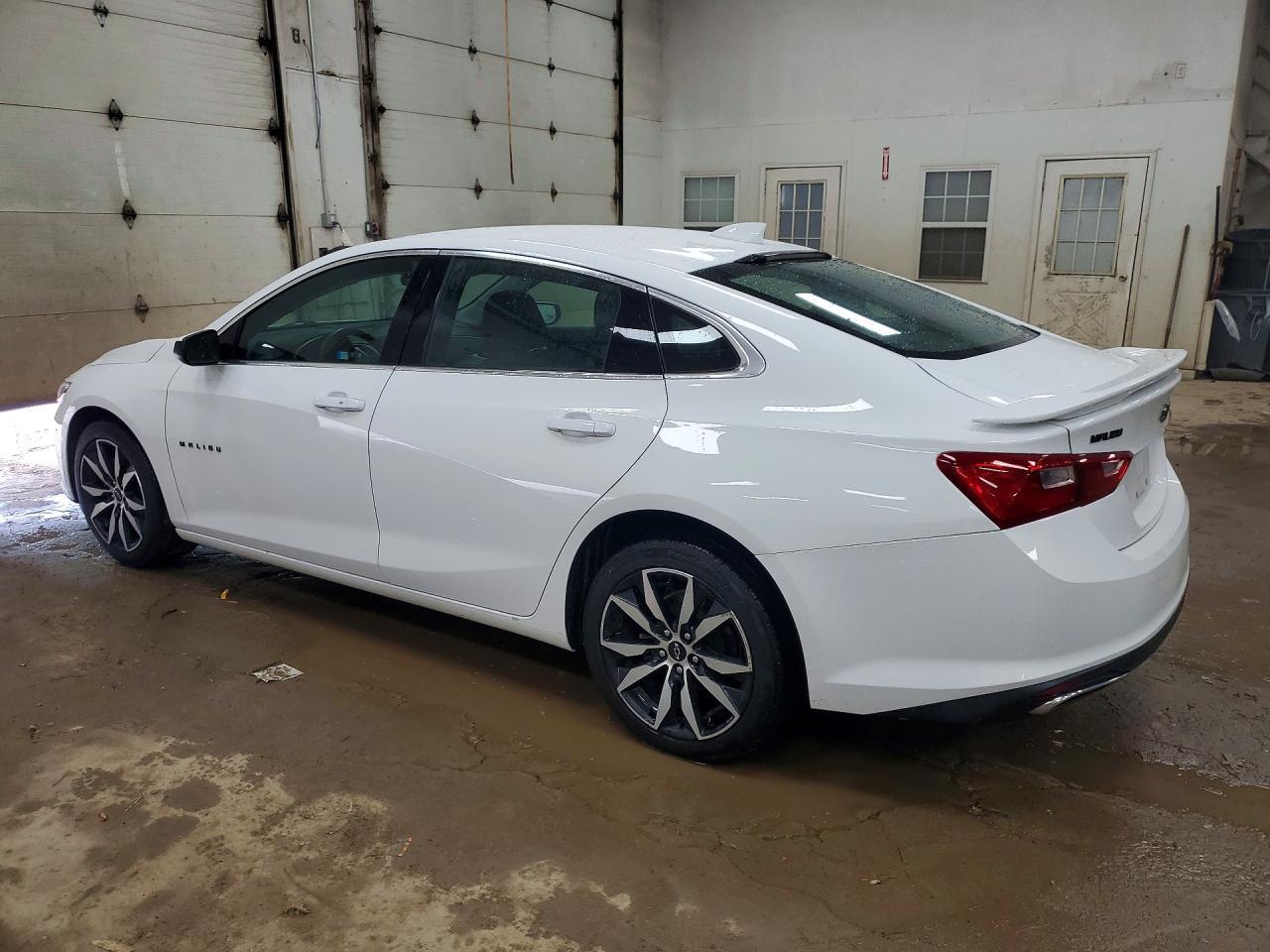 2021 Chevrolet Malibu Rs - Image 2