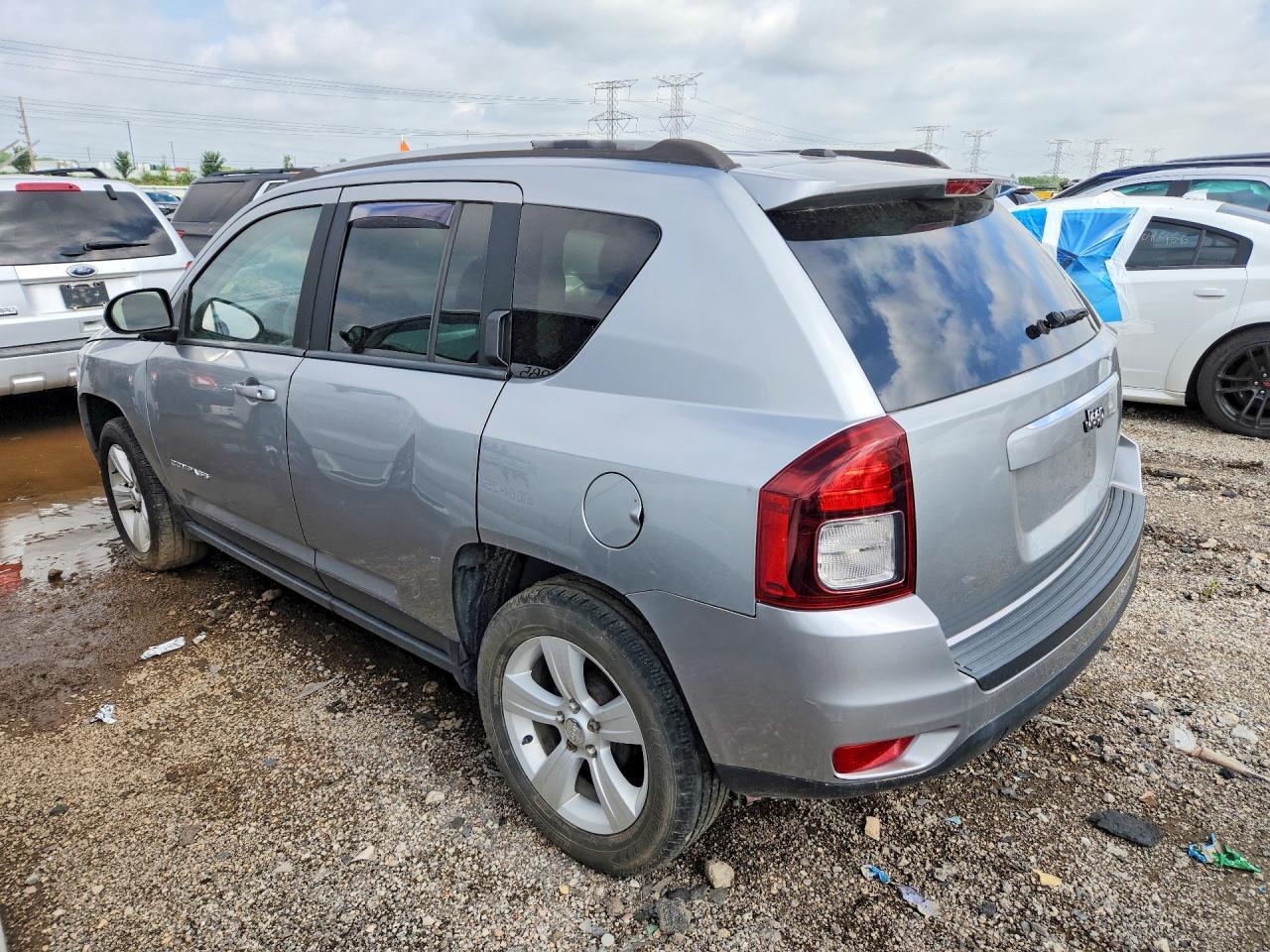 2016 Jeep Compass Sport - Фото 2