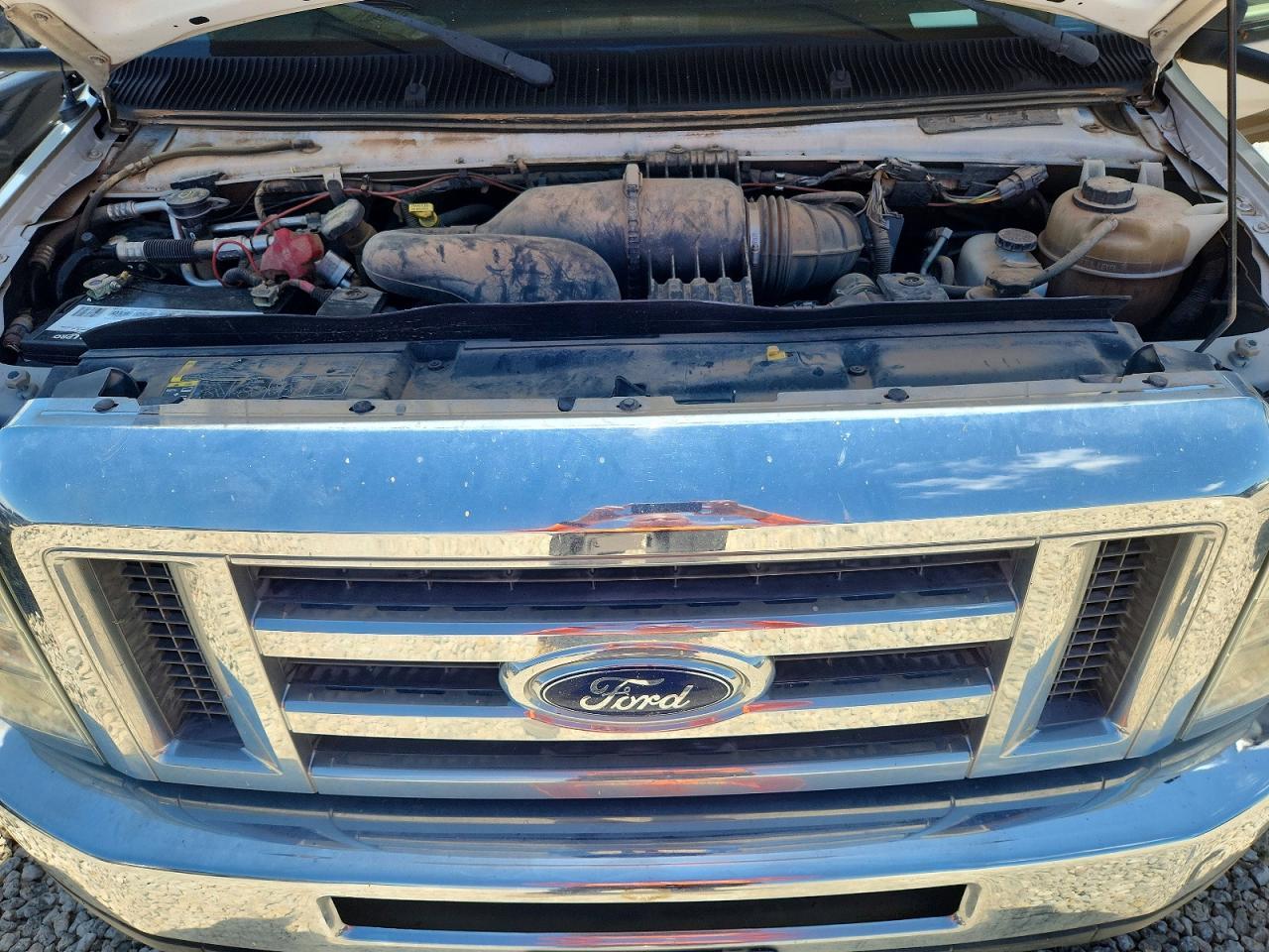 2011 Ford Econoline E450 Super Duty Cutaway Van - Фото 7