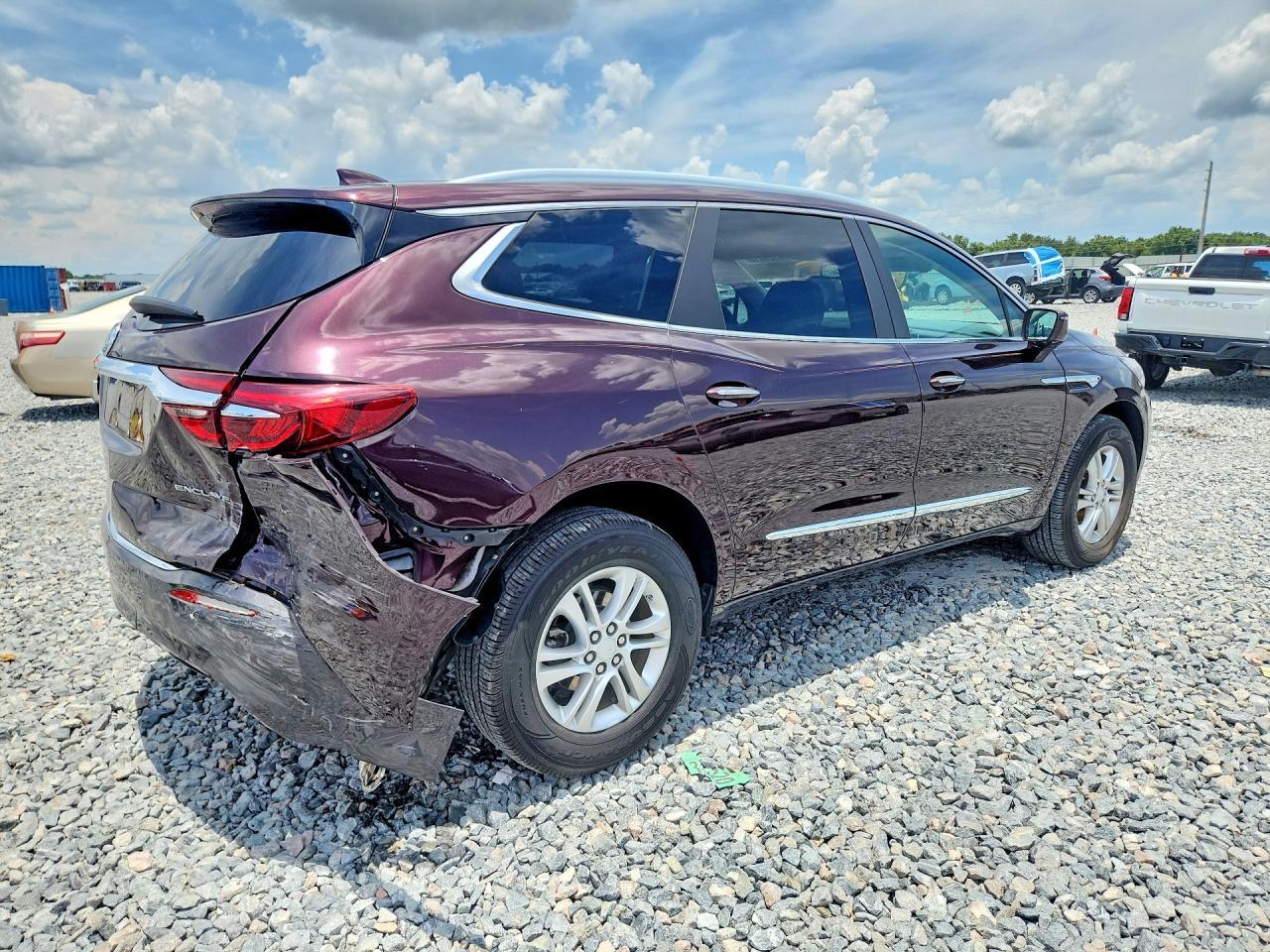 2018 Buick Enclave Essence - Image 3