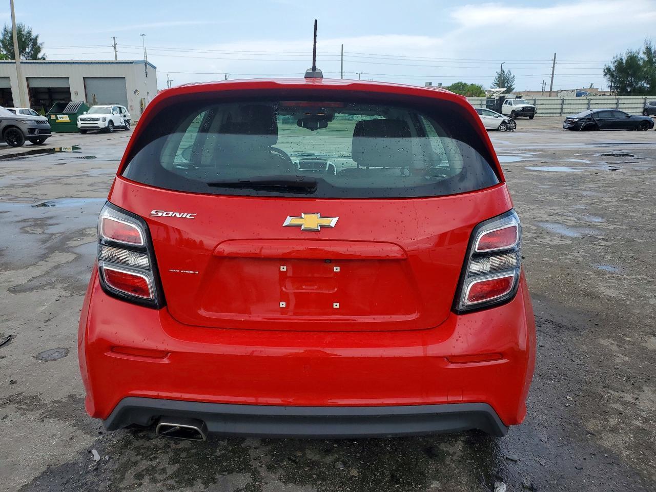 2020 Chevrolet Sonic - Фото 6