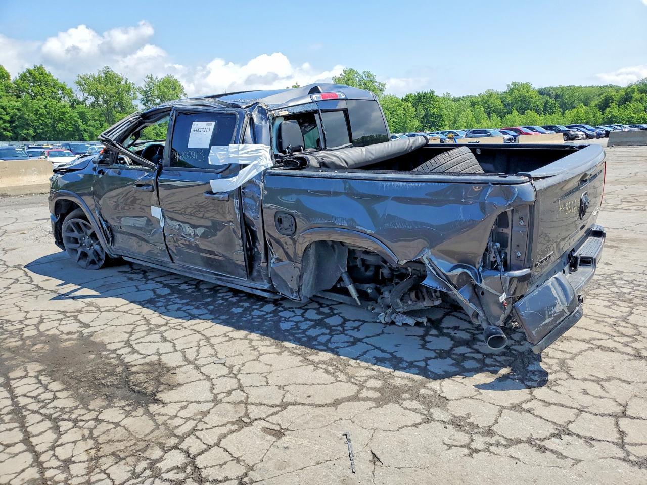 2022 Ram 1500 Laramie - Фото 2