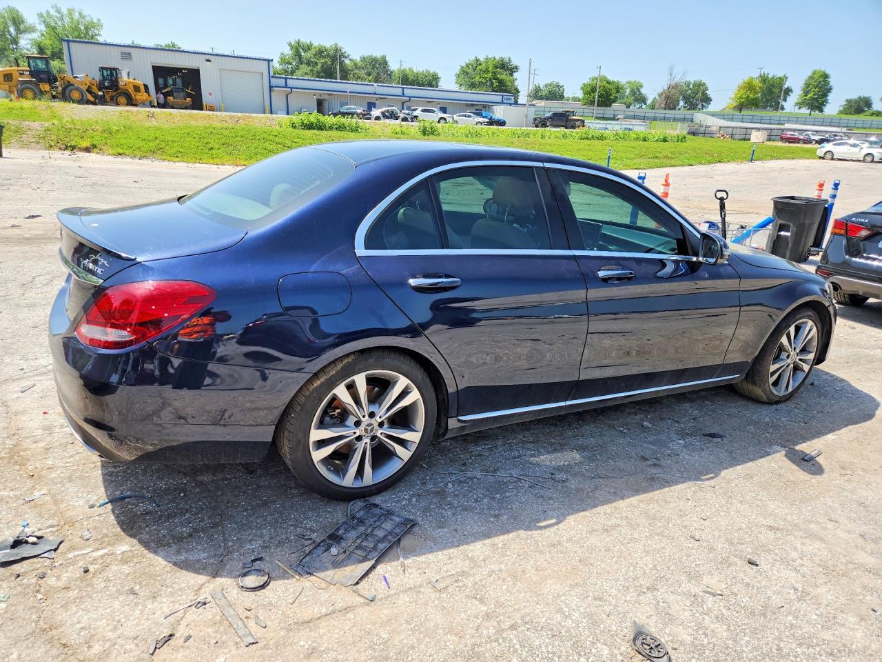 2017 Mercedes-Benz C 300 4Matic - Фото 3
