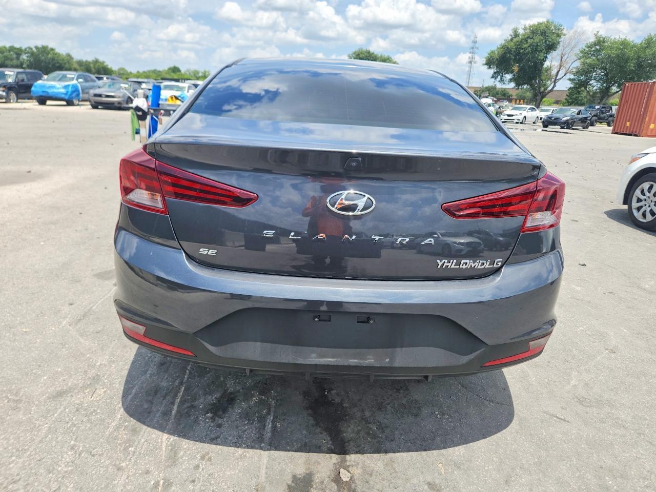 2020 Hyundai Elantra Se - Фото 6