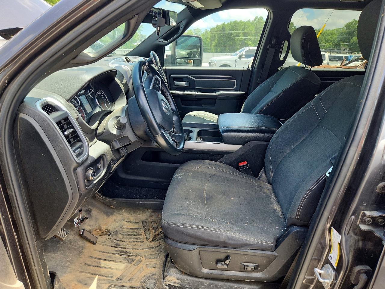 2023 Ram 3500 Big Horn - Image 7