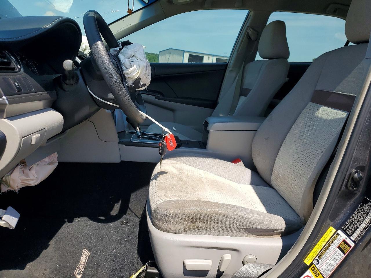 2012 Toyota Camry Le - Image 7