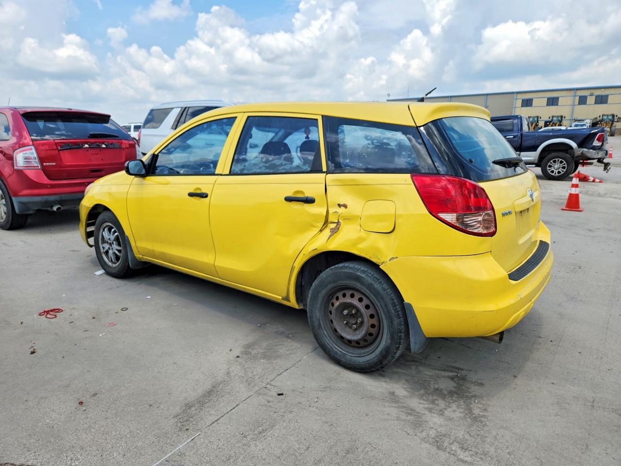 2004 Toyota Matrix Base - Фото 2
