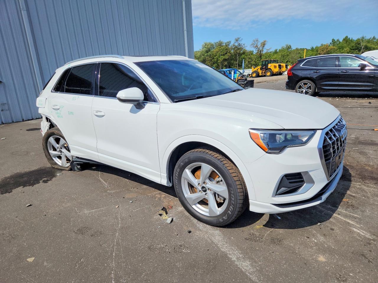 2021 Audi Q3 Premium 40 - Фото 4