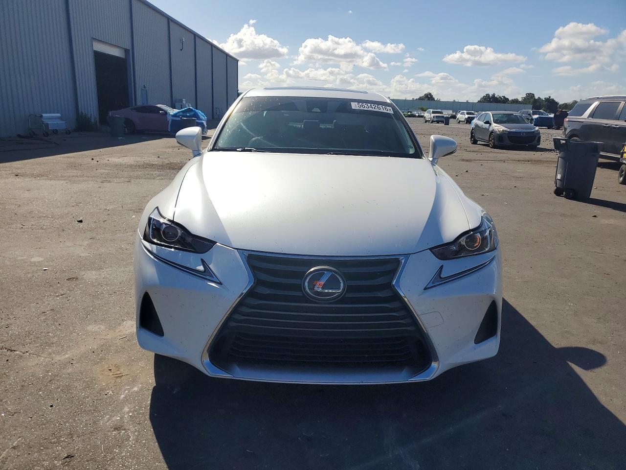 2017 Lexus Is 200T - Image 5