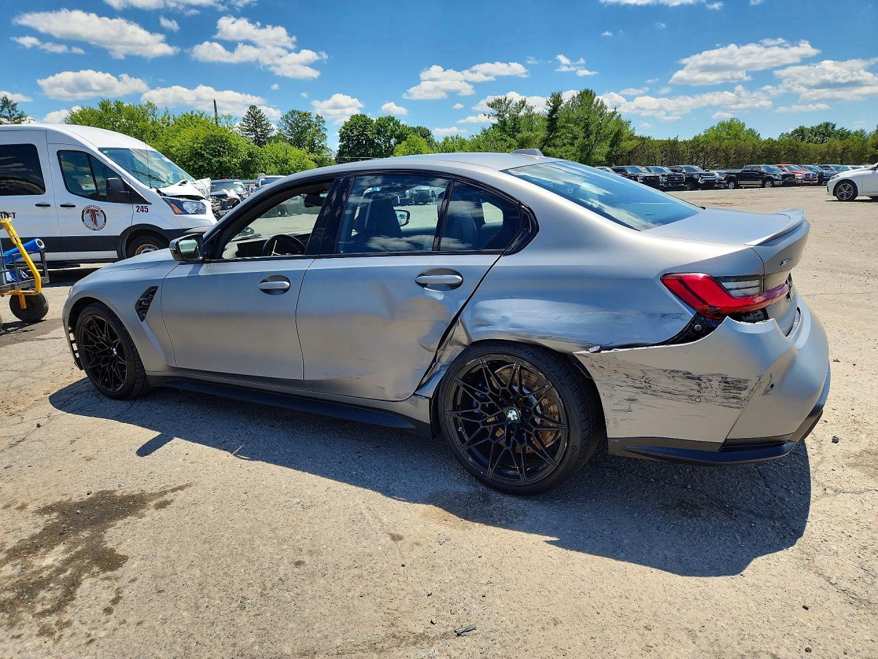 2024 BMW M3 Competition - Фото 2