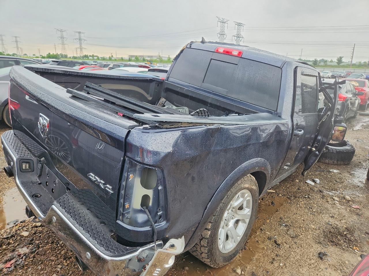 2017 Ram 1500 Laramie - Фото 3