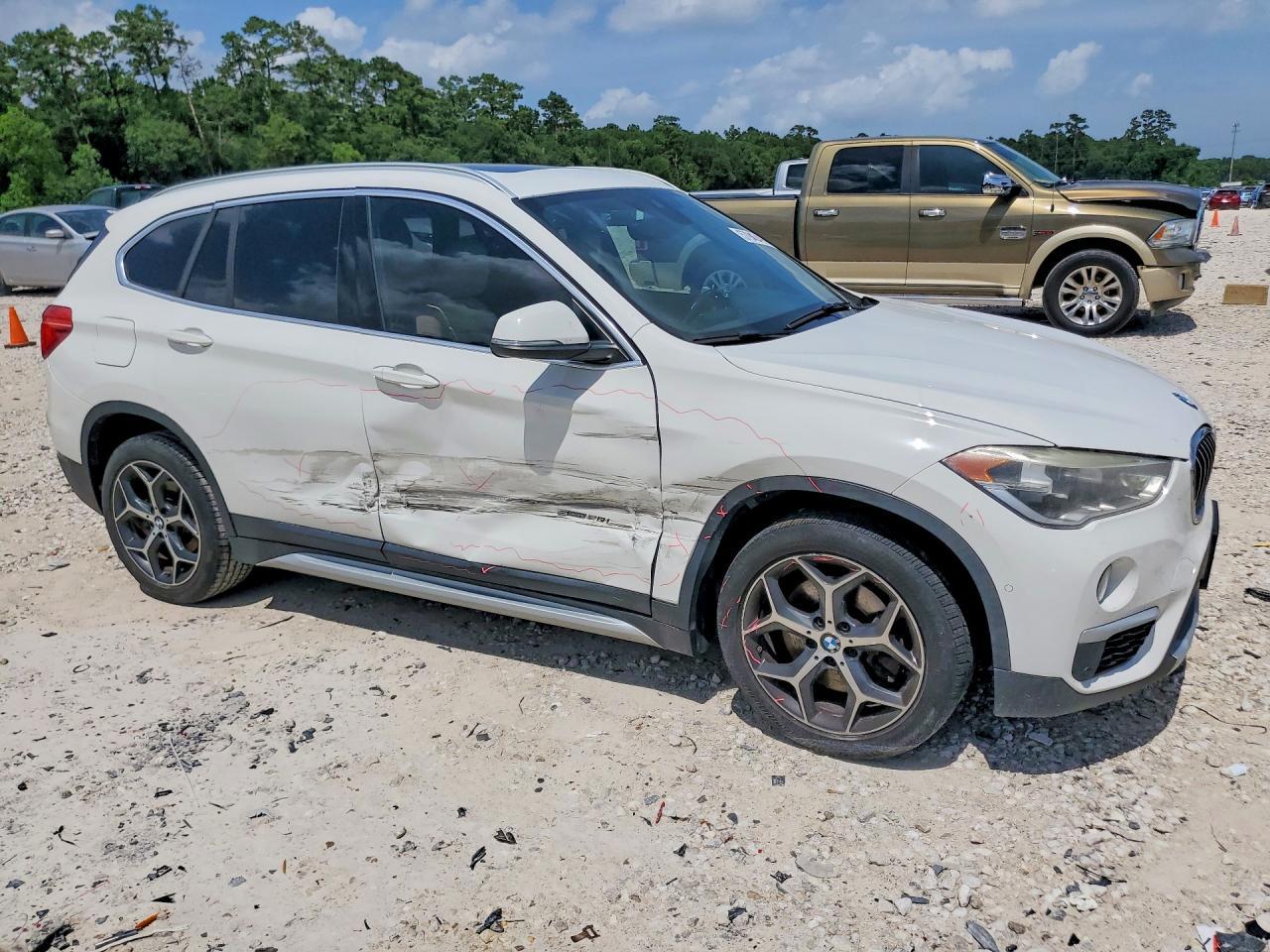 2017 BMW X1 Sdrive28I - Image 4