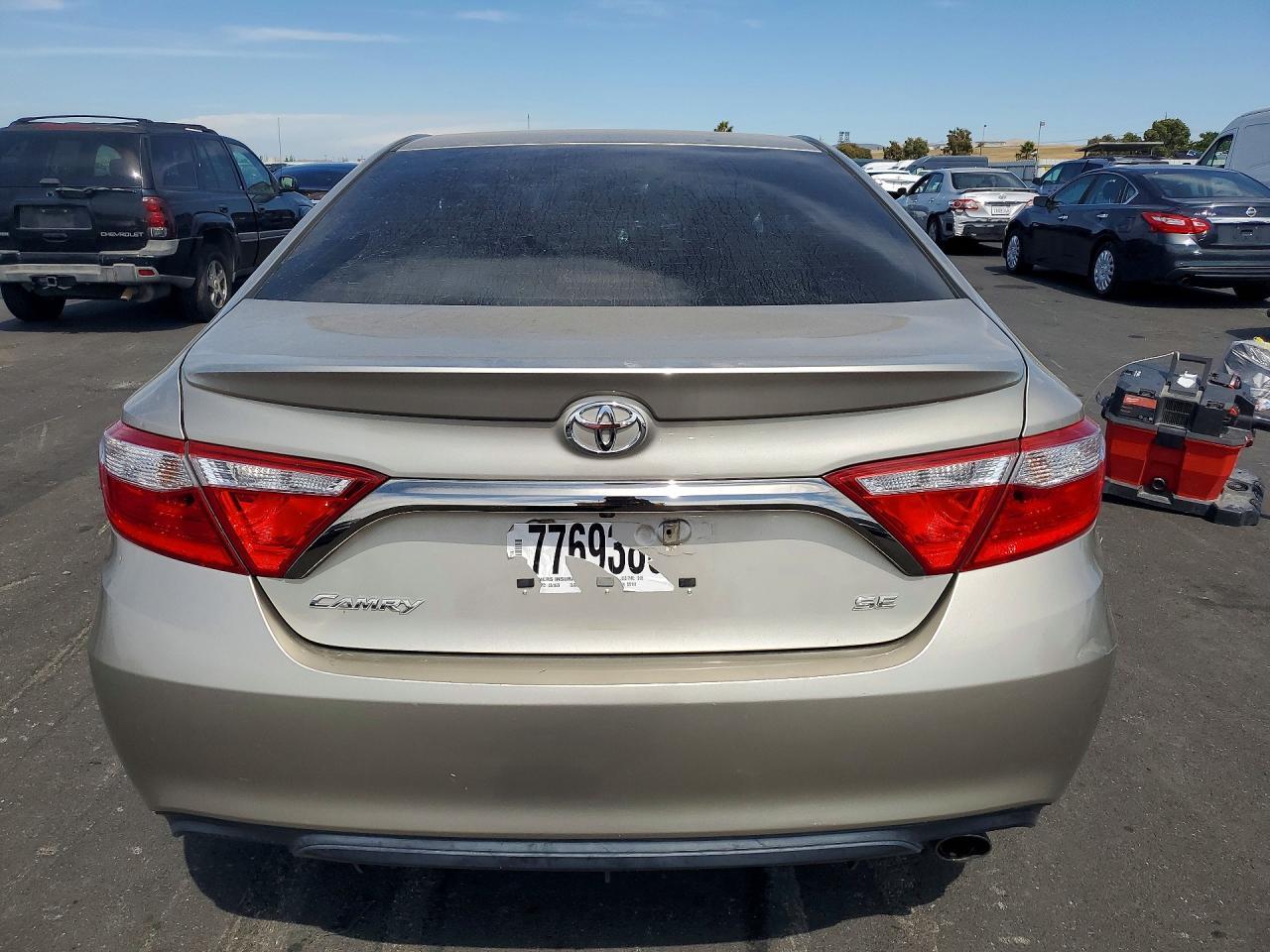 2015 Toyota Camry Se - Фото 6