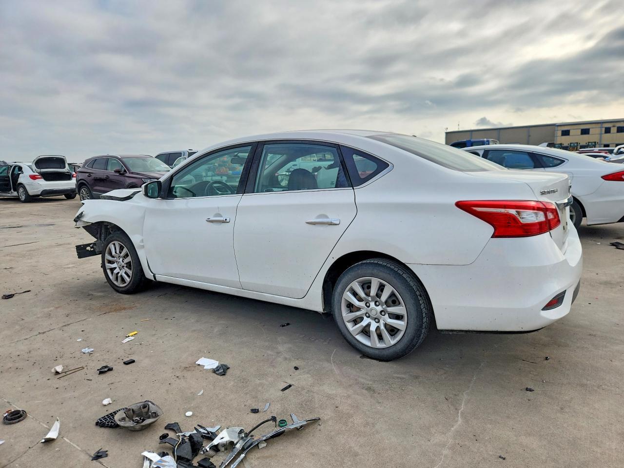2018 Nissan Sentra S - Фото 2