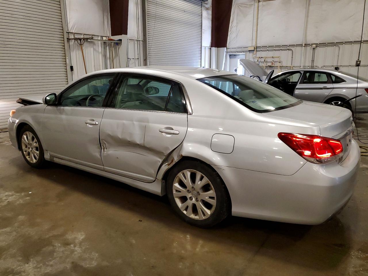 2011 Toyota Avalon Base - Image 2