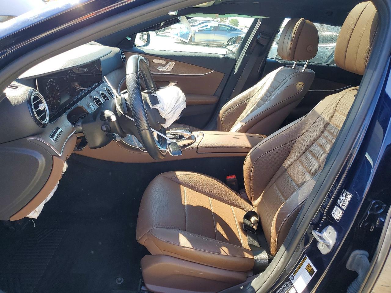 2018 Mercedes-Benz E 400 4Matic - Фото 7