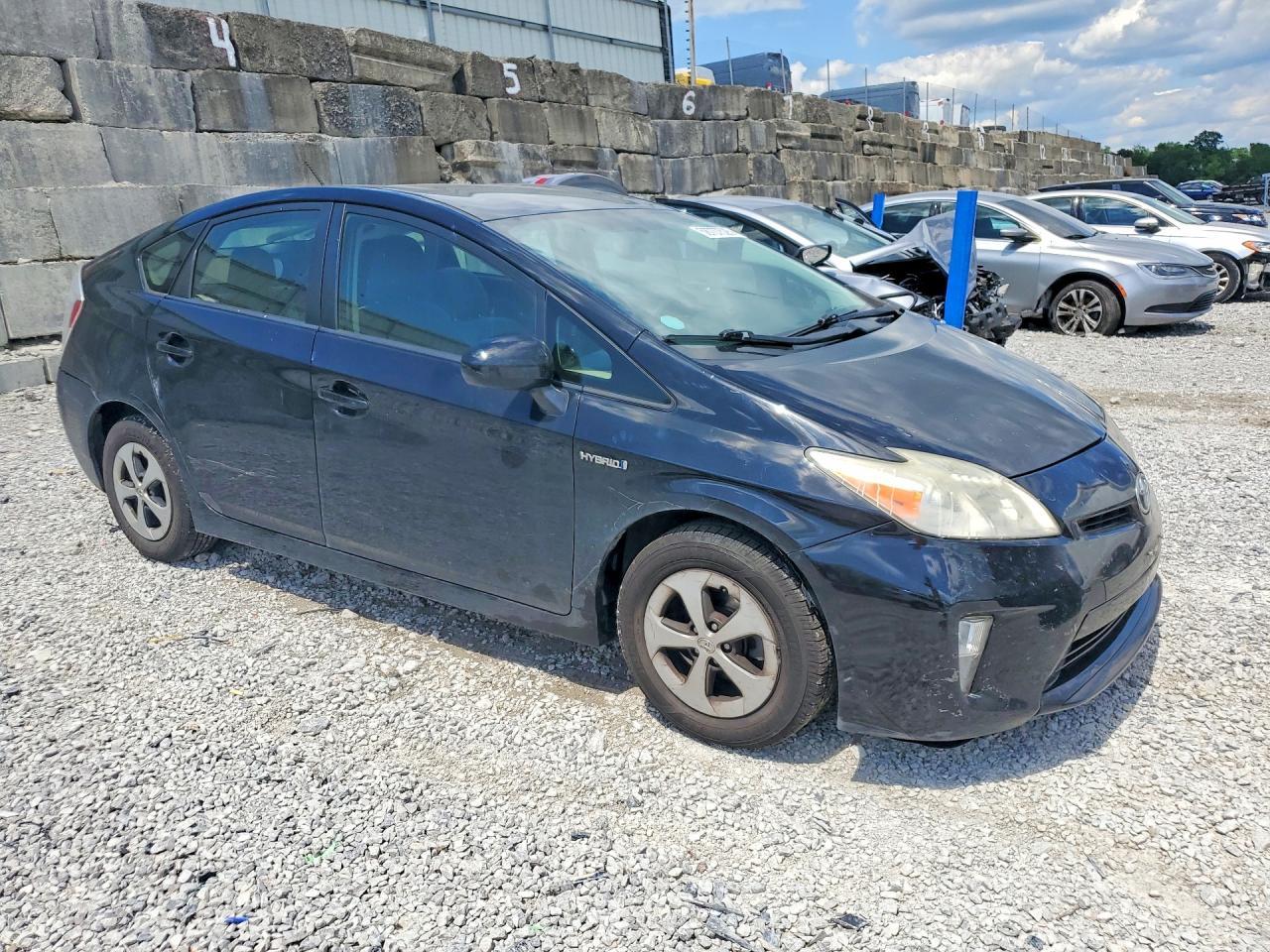 2012 Toyota Prius Two - Image 4