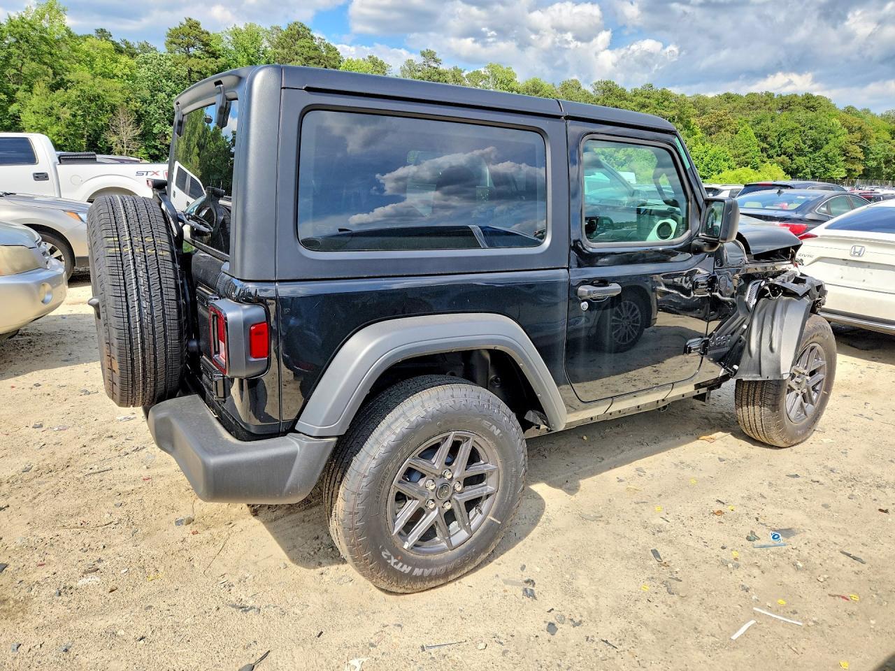 2026 Jeep Wrangler Sport - Фото 3